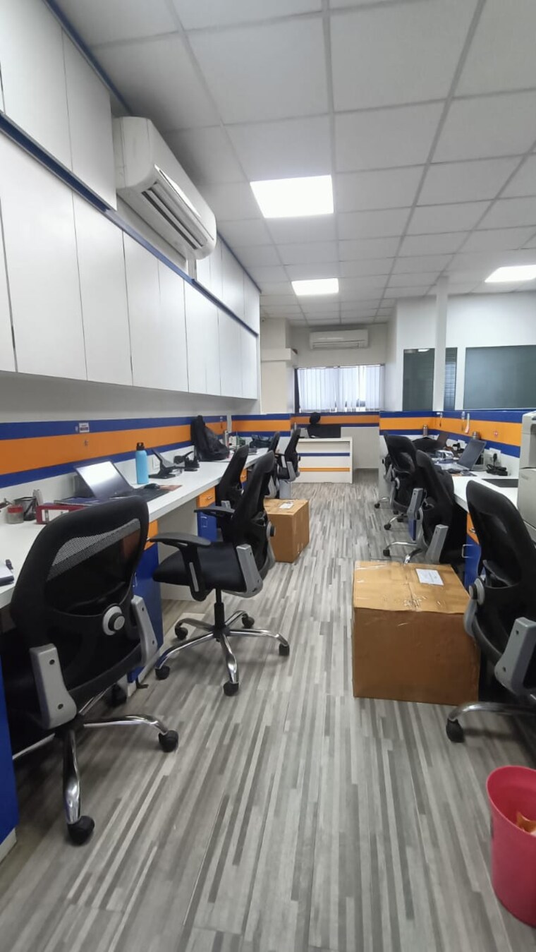 Team Area, ellora-fiesta Commercial Office Space 2240 Sq.Ft. In Sanpada Navi Mumbai 9412840