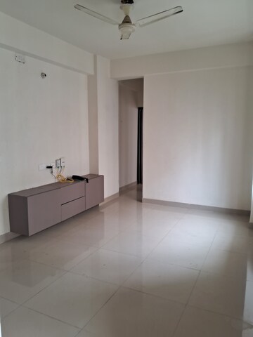 Room in 1 RK Apartment at VVIP Nest, Raj Nagar Extension – for Rent