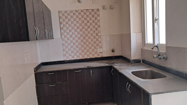 Kitchen, amrapali-princely-estate 2.5 Bedroom 1015 Sq.Ft. Apartment In Sector 76 Noida 9412912