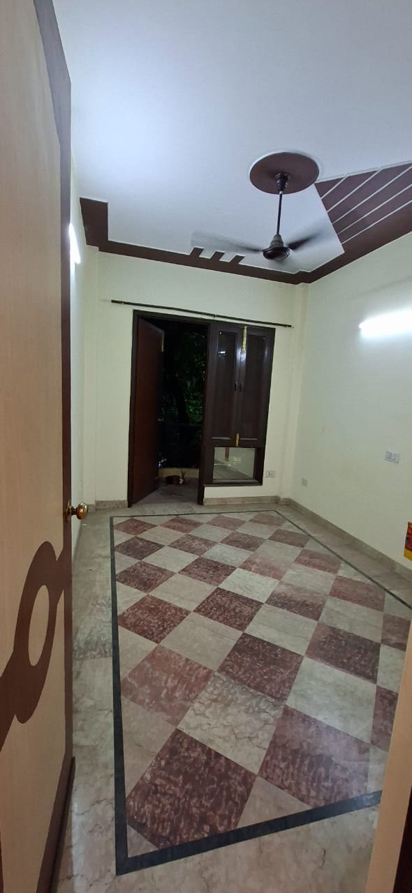 2 BHK Builder Floor For Rent in Vikas Puri