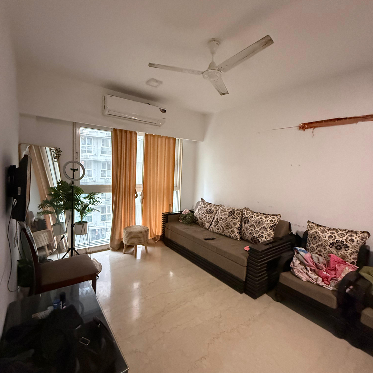 2 BHK Apartment For Sale in Platinum Life