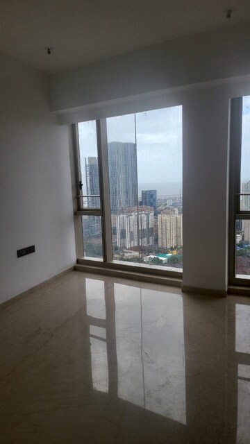 Room in 3 BHK Apartment at Lodha Kiara, Worli – for Rent