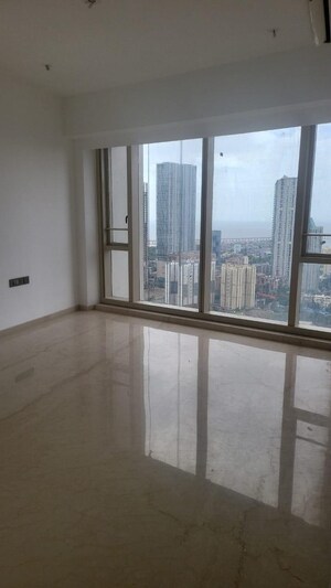 Room in 3 BHK Apartment at Lodha Kiara, Worli – for Rent