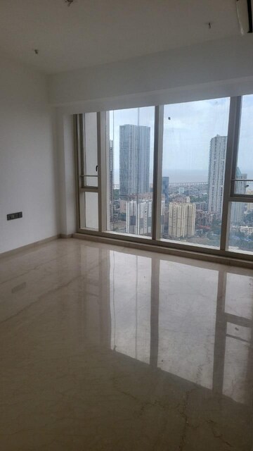 Room in 3 BHK Apartment at Lodha Kiara, Worli – for Rent