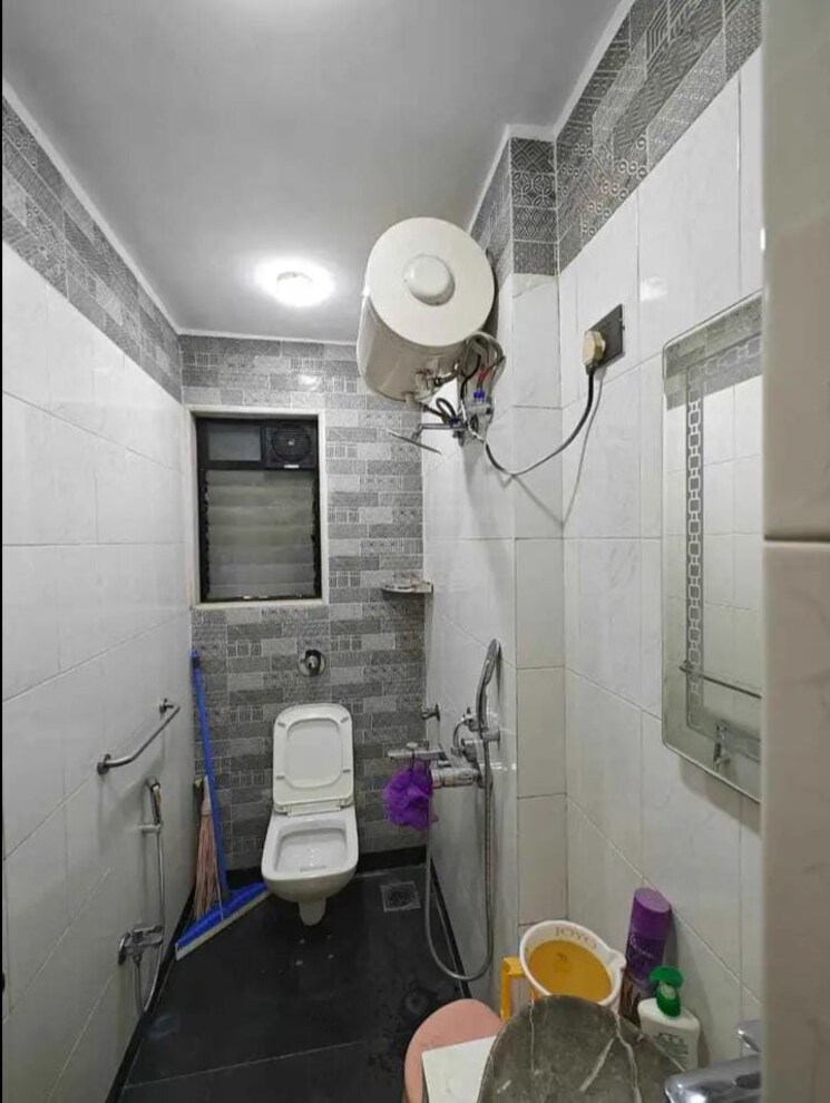 Bathroom, krishna-geeta 1 Bedroom 550 Sq.Ft. Apartment In Bhayandar East Thane 9412877