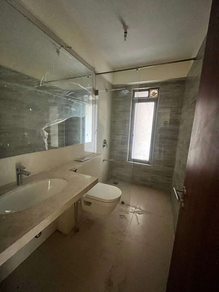 Bathroom, bhimjyani-verraton 3.5 Bedroom 1450 Sq.Ft. Apartment In Thane West Thane 9412901