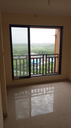 1 BHK Apartment For Sale in Raunak Unnathi Woods Phase 7 A And B, Ghodbunder Road