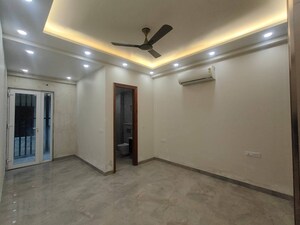 Room in 3 BHK Apartment at Emaar The Palm Drive-The Premier Terraces, Sector 66 – for Sale