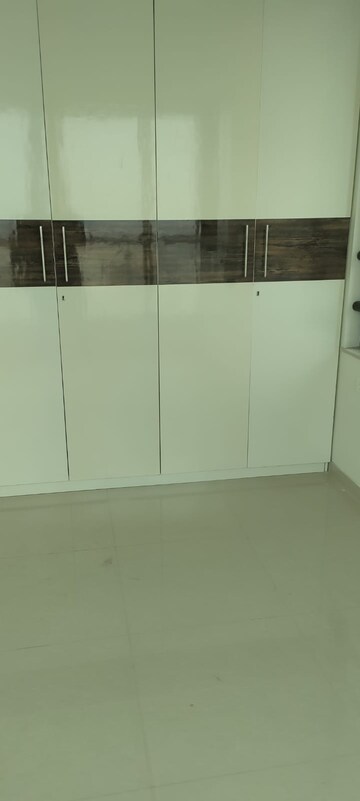 Furnished Amenities in 3 BHK Apartment at Peninsula Celestia Spaces, Parel – for Rent