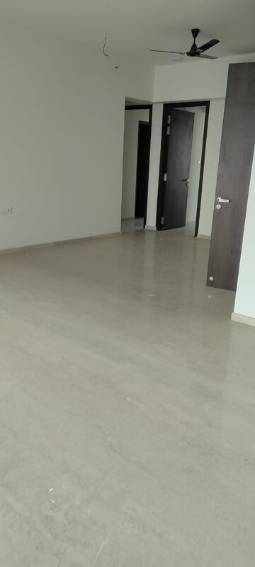 Room in 3 BHK Apartment at Peninsula Celestia Spaces, Parel – for Rent