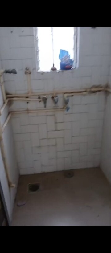 Bathroom in 1 BHK Apartment at Goregaon West View CHS, Goregaon West – for Rent