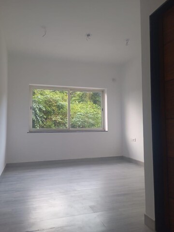 Room in 2 BHK Apartment at Dona Paula – for Sale