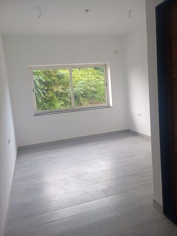 Room in 2 BHK Apartment at Dona Paula – for Sale