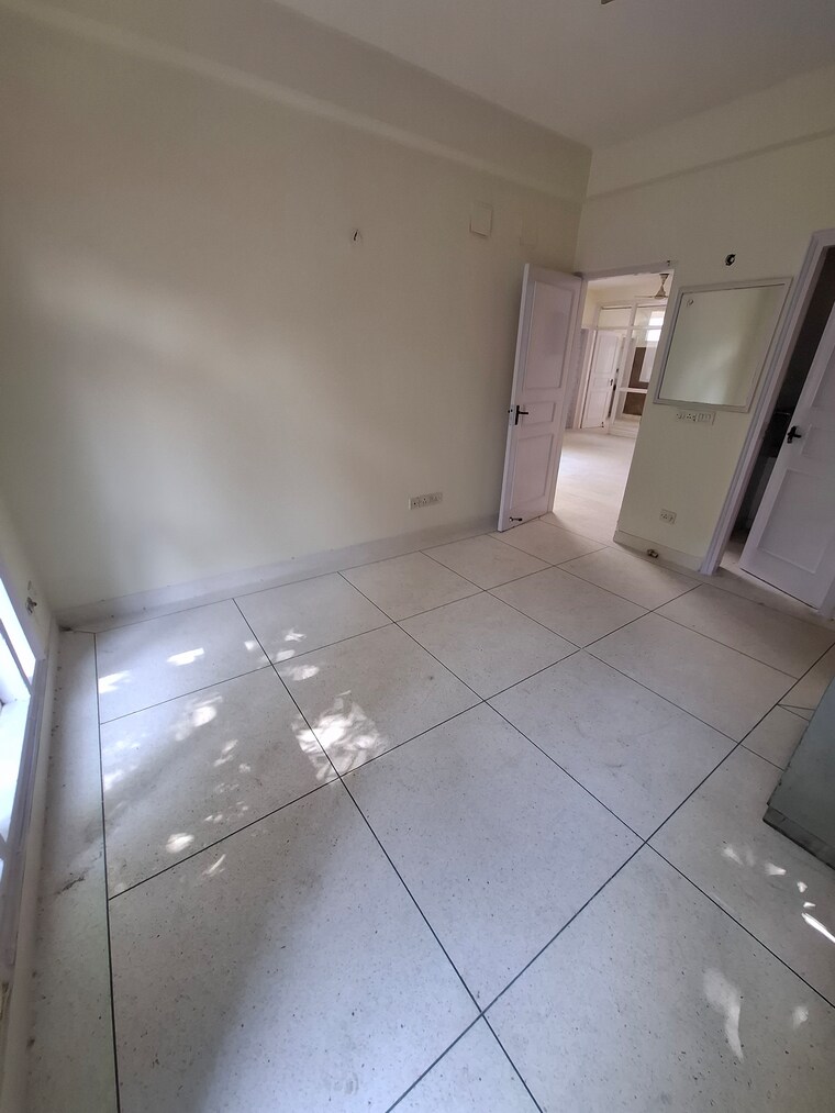 Room, kohli-one-malibu-town 3 Bedroom 275 Sq.Yd. Apartment In Sector 47 Gurgaon 9413090