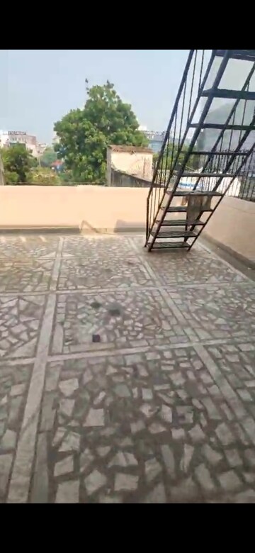 Balcony in 2 BHK Builder Floor at Espire Towers, Sector 37 – for Rent