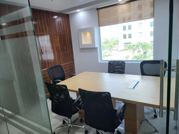Team Area, nirman vihar Commercial Office Space 756 Sq.Ft. In Nirman Vihar Delhi 9413101