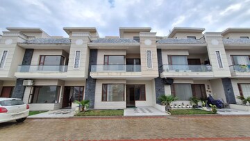 4 BHK Villa For Sale in Vip Road