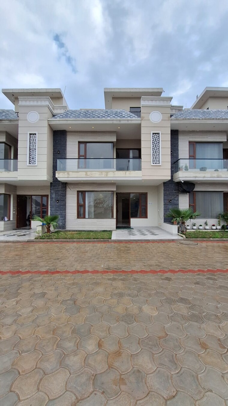 Exterior View, vip road 4 Bedroom 1350 Sq.Ft. Villa In Vip Road Zirakpur 9413093