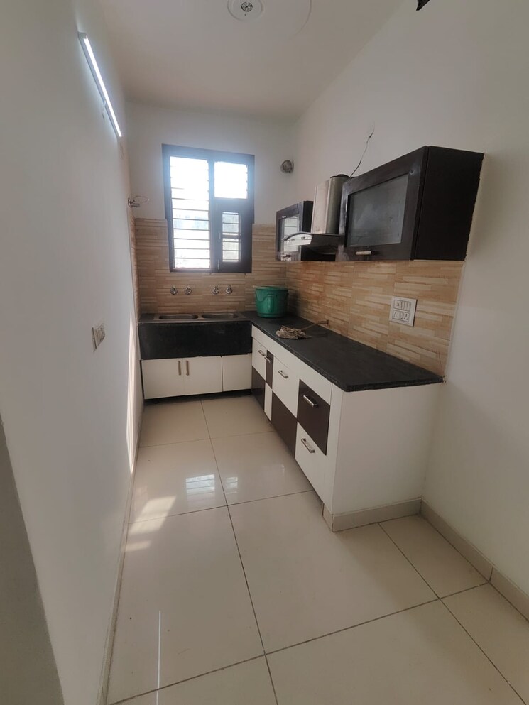 Kitchen, dhakoli 3 Bedroom 900 Sq.Ft. Apartment In Dhakoli Zirakpur 9413131