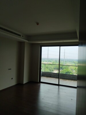 Room in 4 BHK Apartment at Gulshan Dynasty, Sector 144 – for Rent