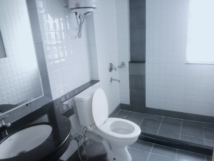 Bathroom, bestech-park-view-city-1 3.5 Bedroom 1776 Sq.Ft. Apartment In Sector 48 Gurgaon 9413185