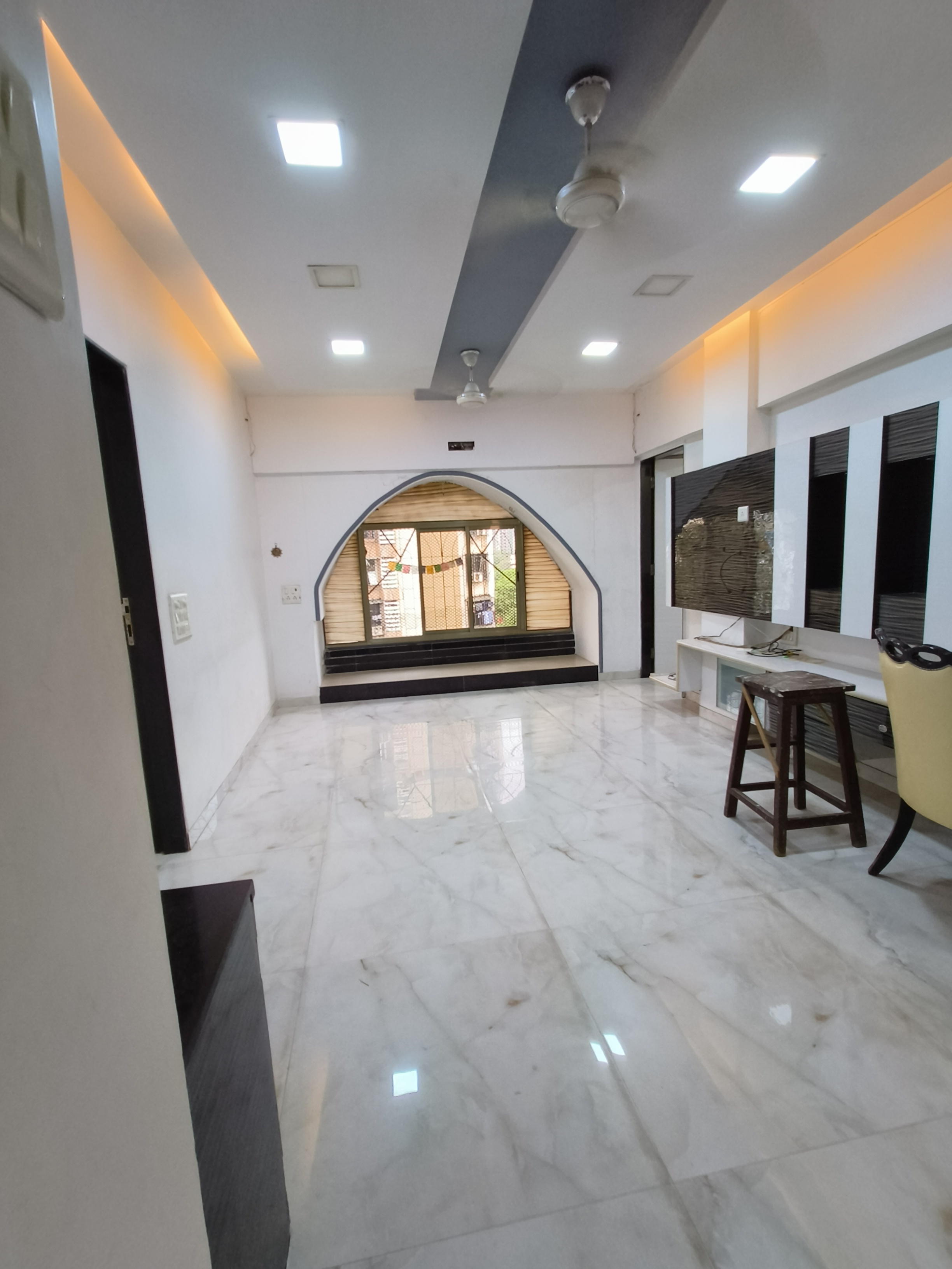 2 BHK Apartment For Rent in Tps Circle Bldg 