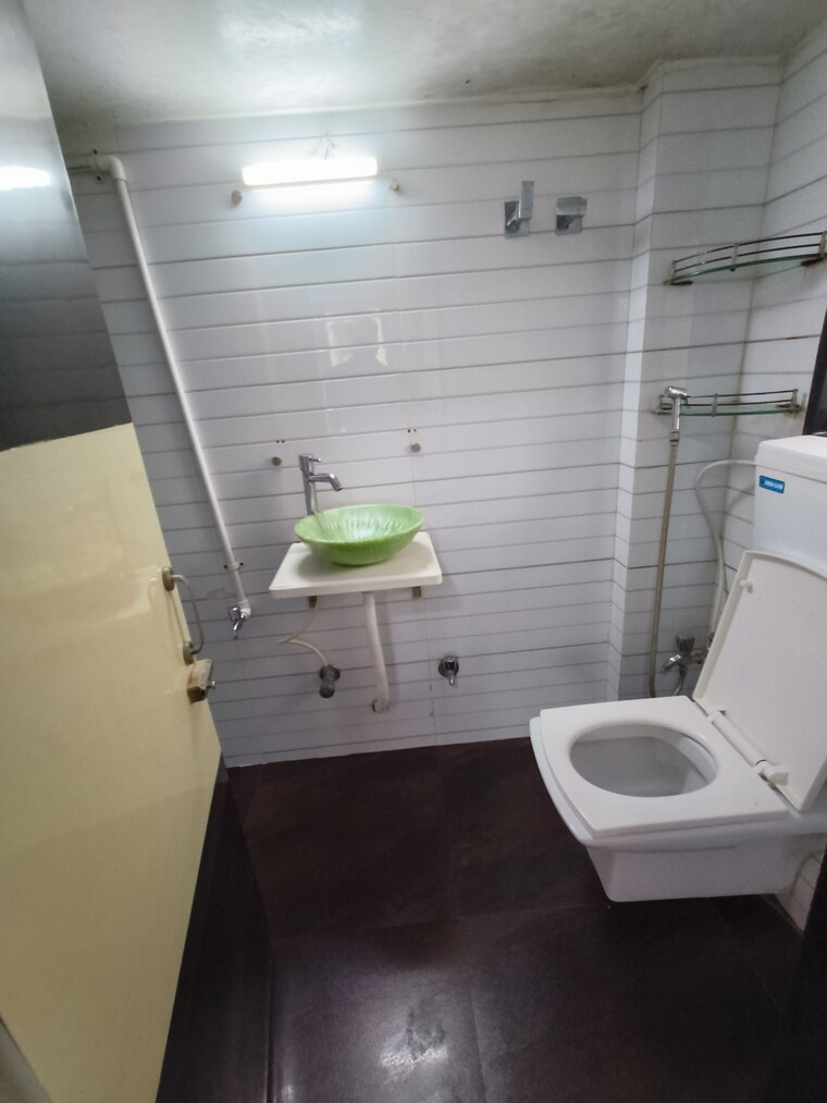 Washroom, borivali west 2 Bedroom 700 Sq.Ft. Apartment In Borivali West Mumbai 9413190
