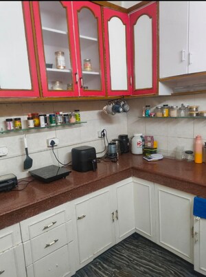 Team Area in 3 BHK Builder Floor at Greater Kailash I – for Rent