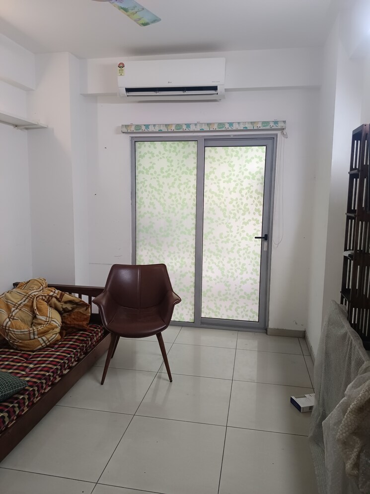 Living Room, gulshan-bellina 3 Bedroom 1330 Sq.Ft. Apartment In Sector 16 Greater Noida Greater Noida 9413230