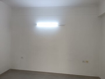 Room in 3.5 BHK Apartment at ATS Advantage, Ahinsa Khand 1 – for Sale