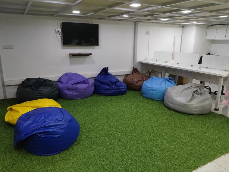 Team Area, science city Commercial Office Space 2830 Sq.Ft. In Science City Ahmedabad 9413237