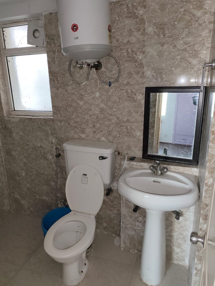 Bathroom, paras-seasons 2 Bedroom 795 Sq.Ft. Apartment In Sector 168 Noida 9413264