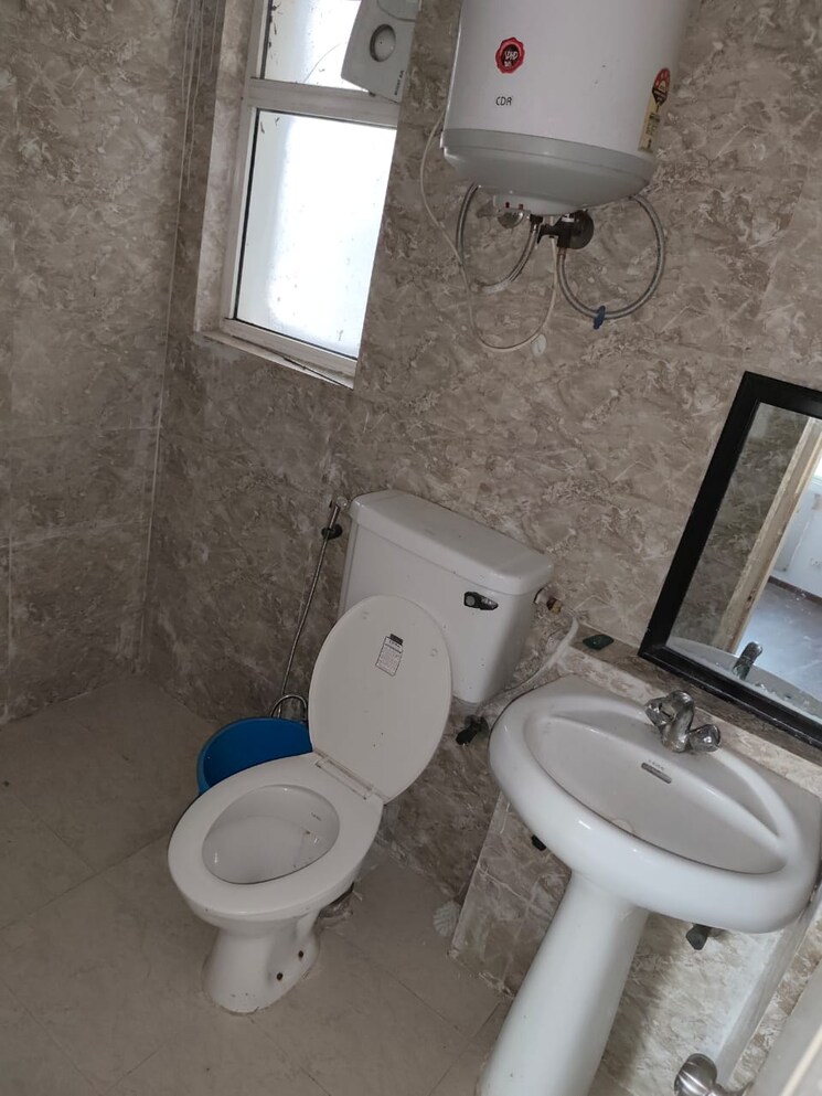 Bathroom, paras-seasons 2 Bedroom 795 Sq.Ft. Apartment In Sector 168 Noida 9413264