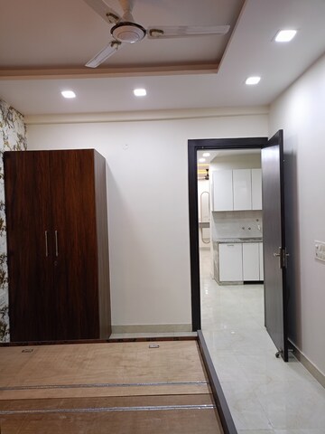 Room in 2 BHK Builder Floor at Gyan Khand ii – for Sale