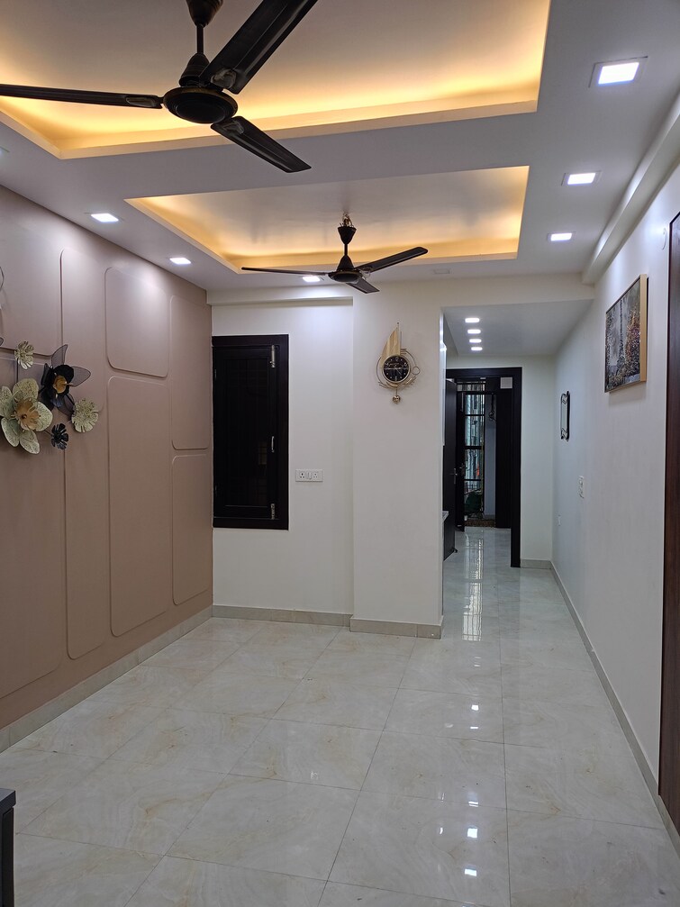 Cover Image, gyan khand ii 2 Bedroom 1000 Sq.Ft. Builder Floor In Gyan Khand ii Ghaziabad 9413278