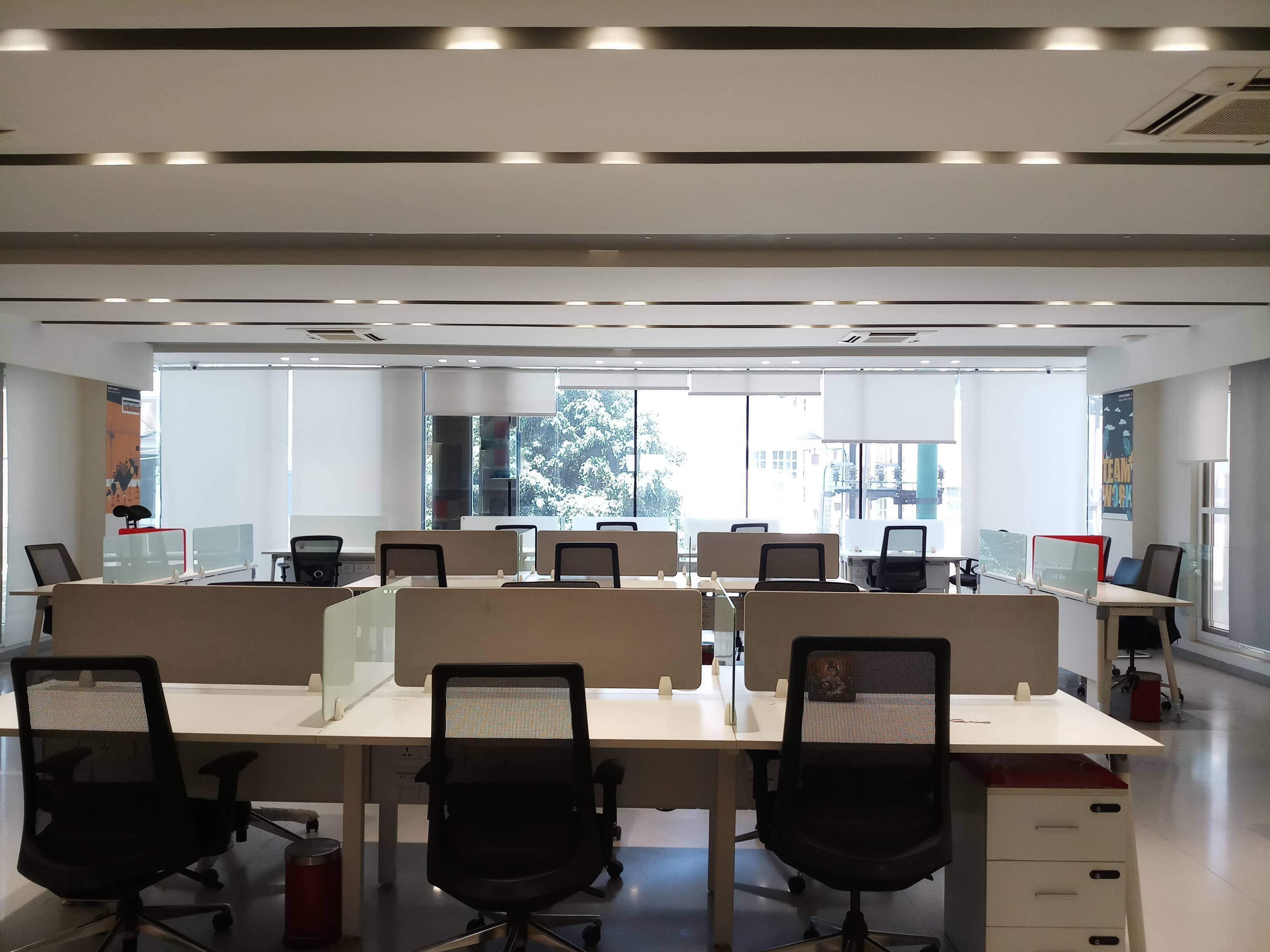 Office Space For Rent in Ready To Move