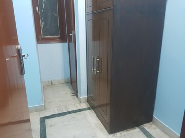 Room in 2 BHK Apartment at Gaurs Galaxy, Vaishali Sector 5 – for Rent