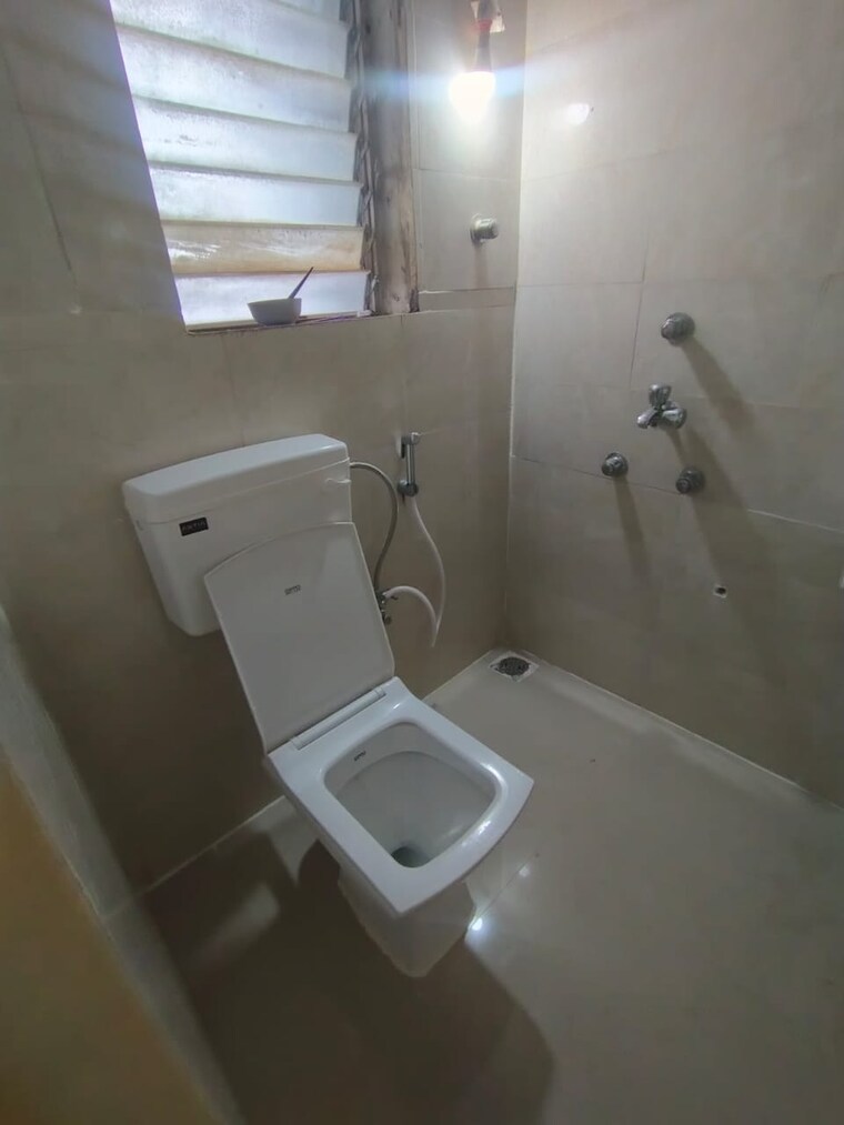 Bathroom, royal-palms 2 Bedroom 1050 Sq.Ft. Apartment In Goregaon East Mumbai 9413288