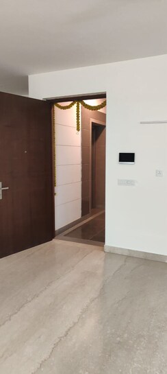 3 BHK + Extra Room Apartment For Sale in Adani Samsara