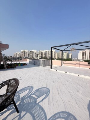 Terrace in 4 BHK Builder Floor at Vipul World Floors, Sector 48 – for Rent