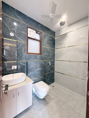 Bathroom in 4 BHK Builder Floor at Vipul World Floors, Sector 48 – for Rent