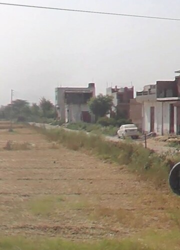  Plot For Sale in Sarurpur