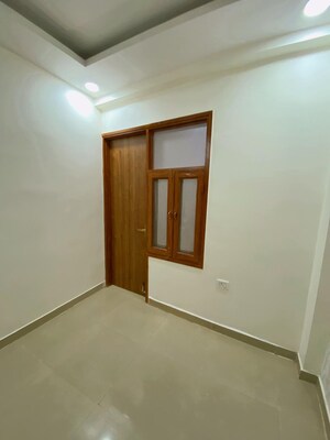 Room in 1 BHK Builder Floor at Vasundhara Sector 1 – for Sale