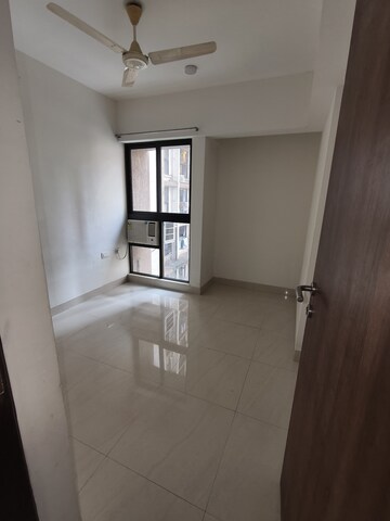 Room in 1 BHK Apartment at Lodha Crown Quality Homes, Majiwada – for Rent