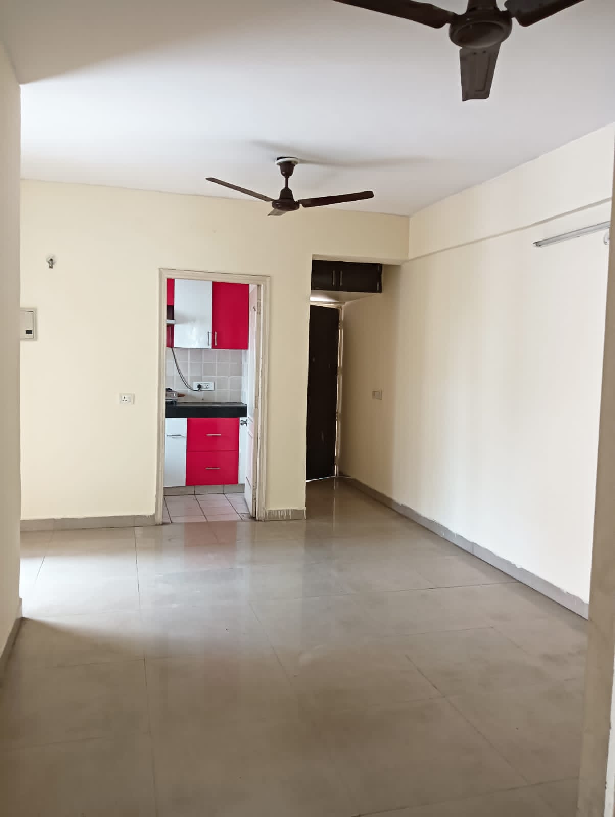 2 BHK Apartment For Sale in Paras Seasons