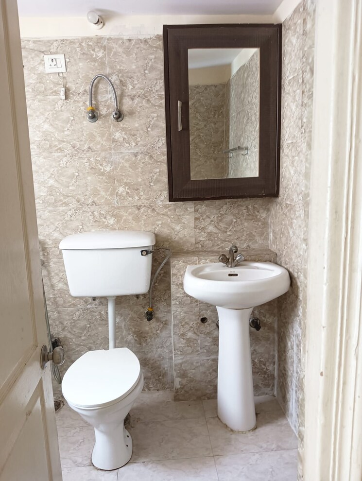 Bathroom, paras-seasons 2 Bedroom 795 Sq.Ft. Apartment In Sector 168 Noida 9413411