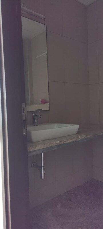 Bathroom in 3 BHK Apartment at Peninsula Salsette 27, Byculla – for Sale