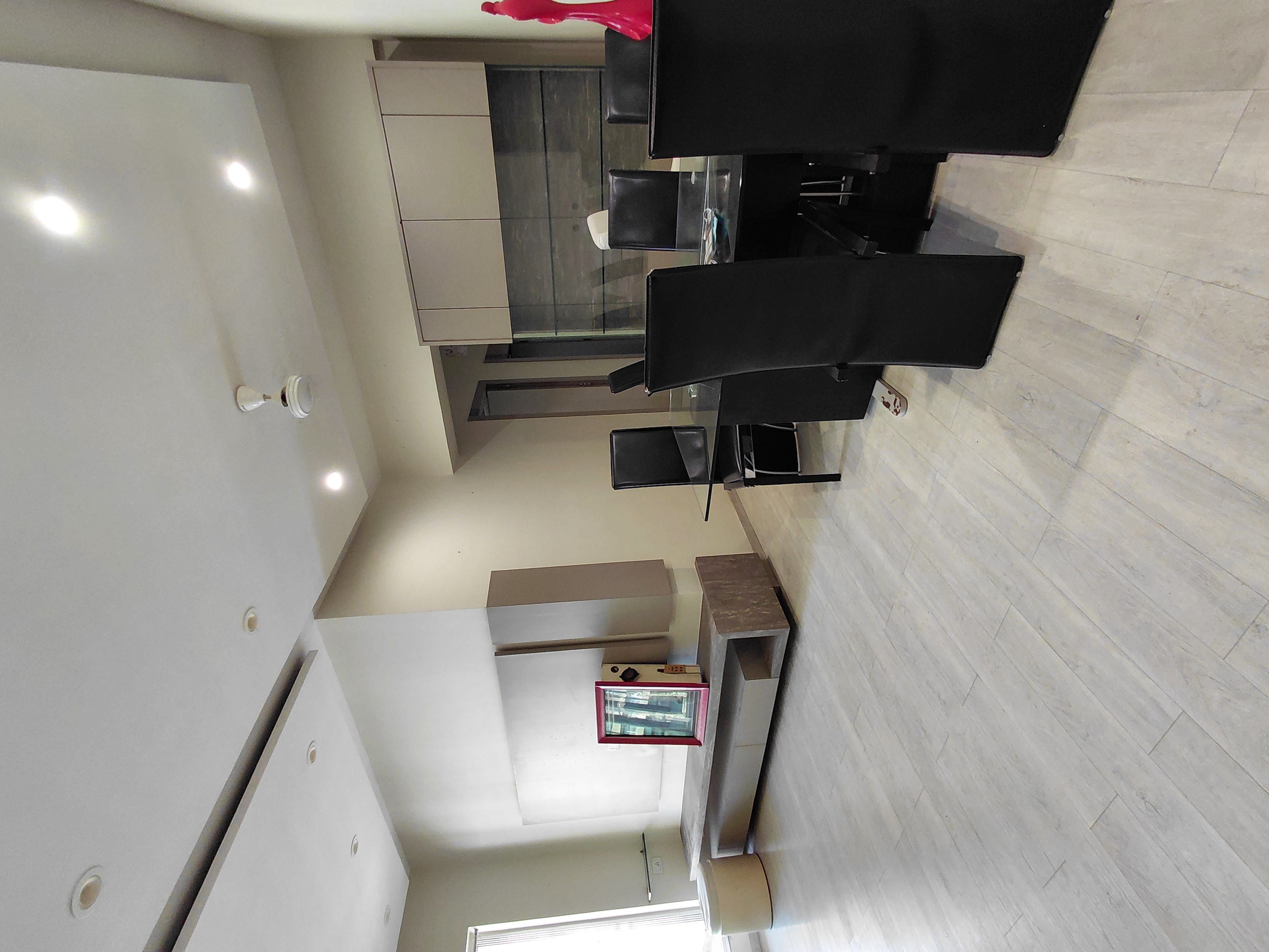 2 BHK 1045 Sq.Ft. Apartment in Rustomjee OZone