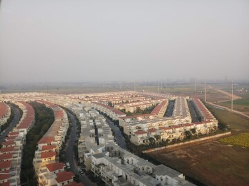 Bedroom in Studio Apartment at Paramount Golfforeste Villas, Zeta I Greater Noida – for Sale