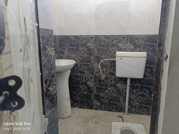 Bathroom, gomti nagar Commercial Office Space 3000 Sq.Ft. In Gomti Nagar Lucknow 9413455